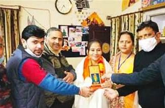 विप्र फाउंडेशन भरतपुर ने किया पूनम शर्मा का सम्मान ।