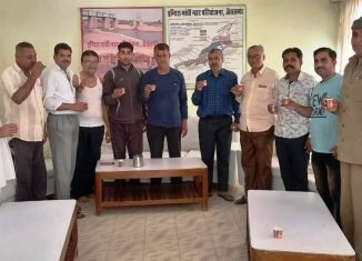विप्र फाउंडेशन जैसलमेर इकाई दवरा नहर कॉलोनी जैसलमेर में आयुर्वेद काढ़ा वितरित किया गया ।