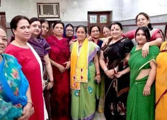 विप्र फॉउंडशन कोलकाता महिला प्रकोष्ठ द्वारा मीना पुरोहित का सम्मान।