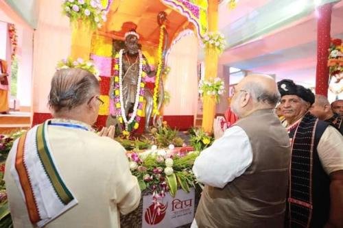 भारत के गृहमंत्री श्री अमित शाह जी ने विप्र फाऊंडेशन द्वारा 51 फीट ऊंची तेजमूर्ति भगवान् परशुराम जी प्रतिमा स्थापना का भूमि पूजन कर शिलान्यास किया है