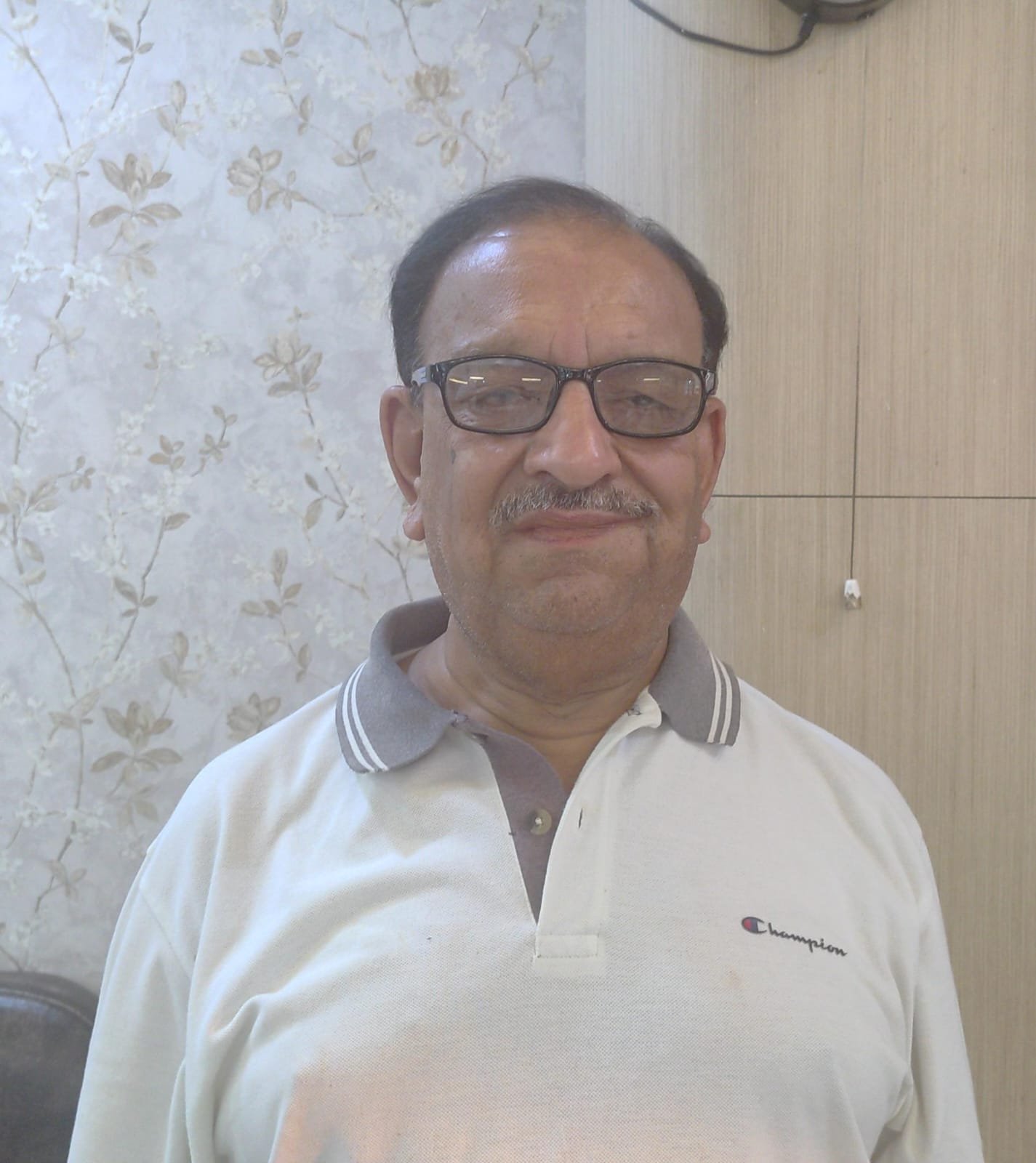 श्री निरंजन शर्मा
